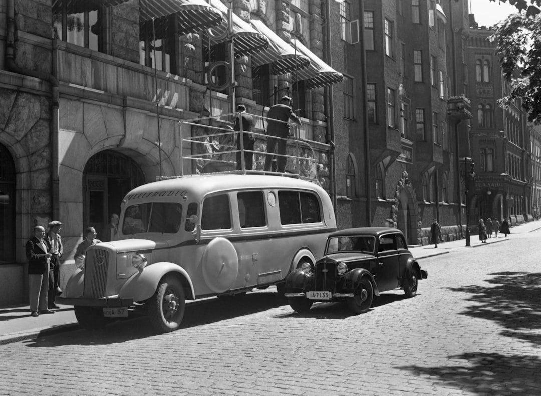 vintage 1950s car commercial